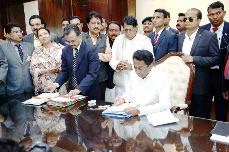 Chief Minister Kamal Nath fulfills biggest promise on first day