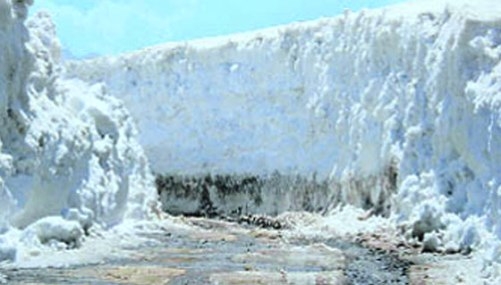  Avoid travelling as snow may block Himachal roads 