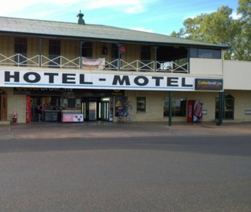 hotels and motels difference