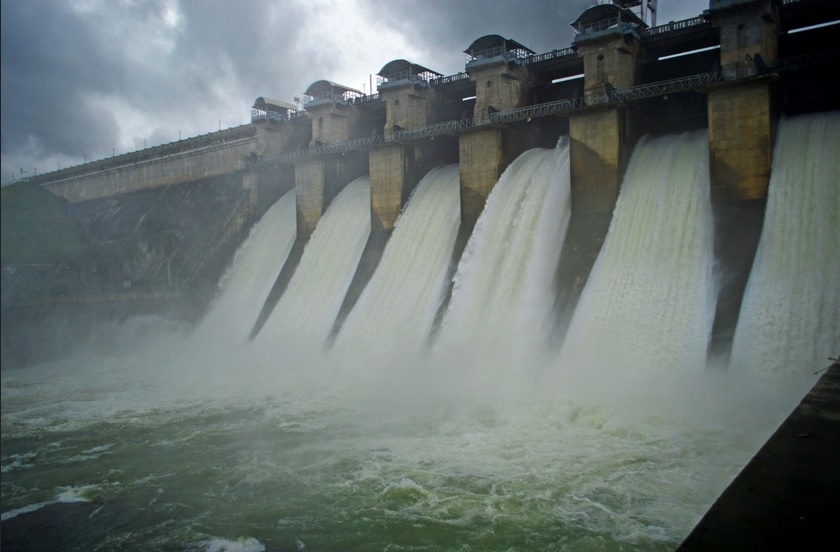 Water storage level of major reservoirs of the country  goes down by two percent  