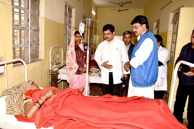 Labour Minister Sisodia conducts surprise inspection of ESI hospital in Sonagiri