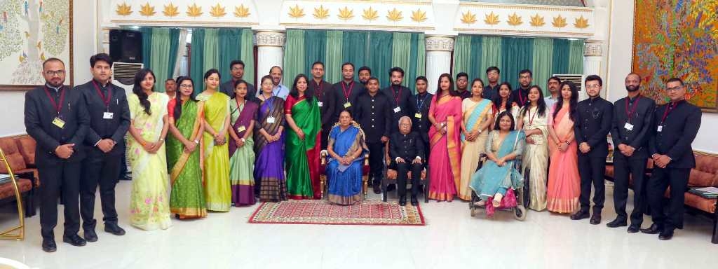Trainee Officers of State Administrative Services meet Governor Patel