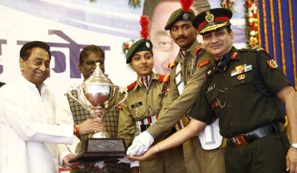 Country needs creative thinking and disciplined young generation CM Kamal Nath honours Republic Day Parade participant students 