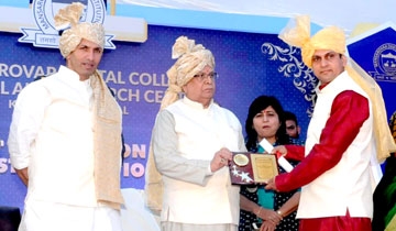 Honesty and loyalty must for success in life: Governor Tandon