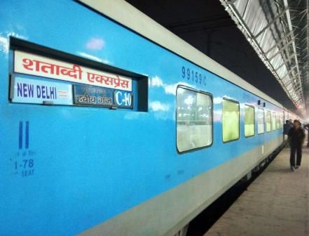 IRCTC की वेबसाइट से टिकिट बुक कराने के बाद आप तो नहीं करते ‘यह ग़लतियां’?  