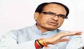 CM Shri Chouhan talks to patients who won the battle from Corona