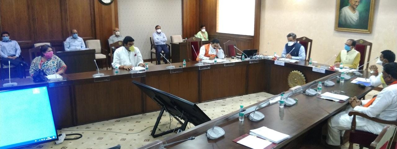 Decision to form Administrative Committees in urban bodies with expired 