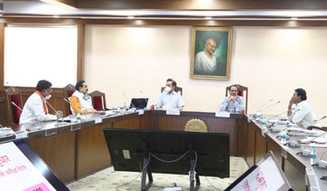 M.P. is first state to make extensive labour reforms, ministers view presentation