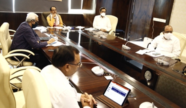 Senior Doctors should visit wards daily and ensure best treatment to patients