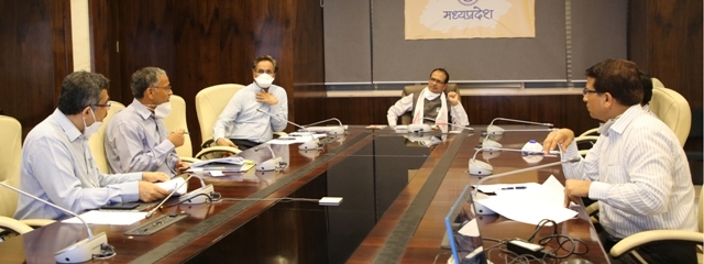 Make small businessmen self-reliant