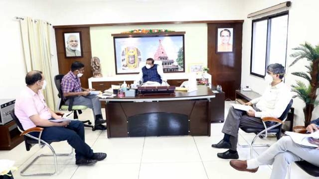 Prepare concrete policy within a week for waste disposal in cities