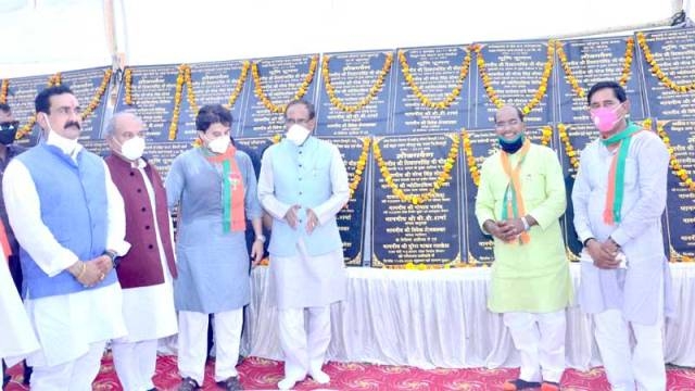 No poor will remain starved, all will get ration: CM Chouhan