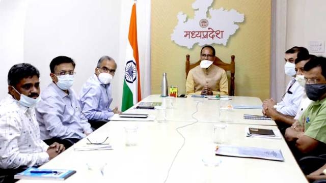 Inter-ministerial team calls on Chief Minister Chouhan