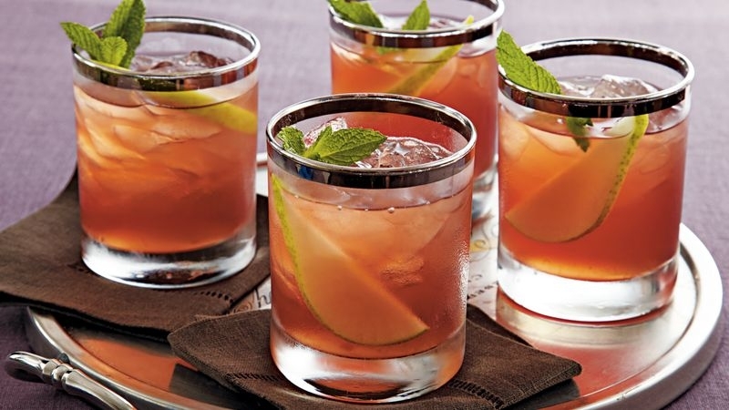 Pear and Cranberry Cocktail