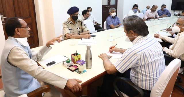 CM Chouhan deliberates with officers
