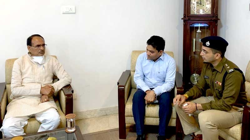 Government will provide special facilities in Left Wing Extremism hit areas