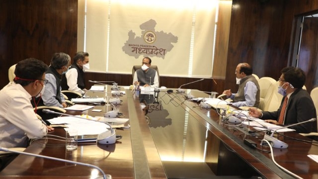 Mobile governance should be implemented in Transport department: CM Chouhan