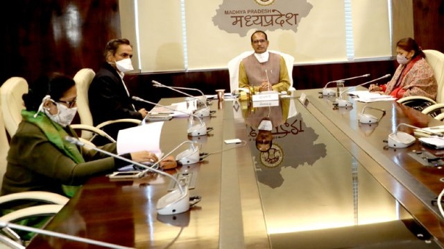 Efforts should be made for progress along with preservation of tribal traditions and life values: CM Chouhan