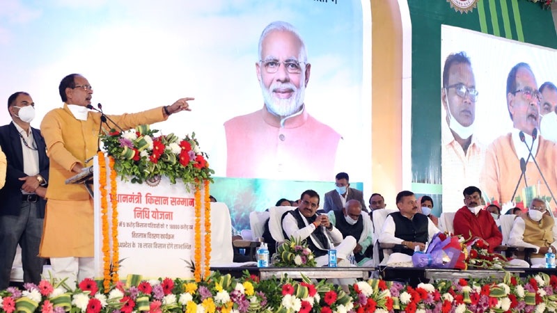 Money from Delhi reaches the poor man’s account directly