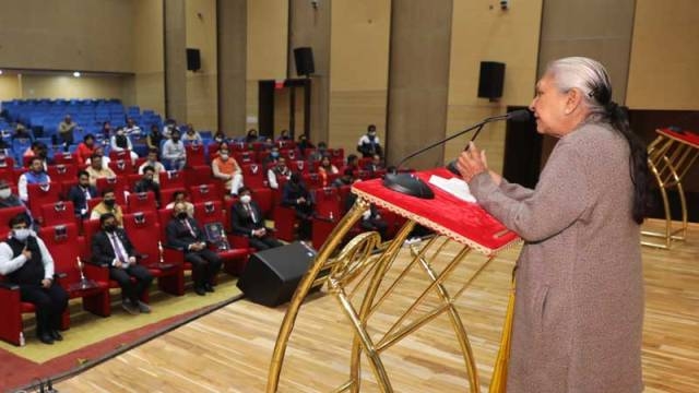Honouring good performers encourages them: Governor Anandiben Patel