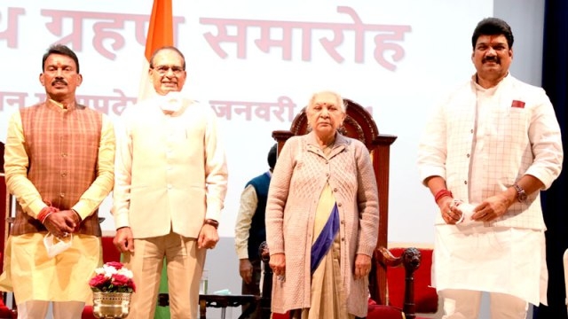 Governor Smt. Anandiben Patel administers oath to two ministers