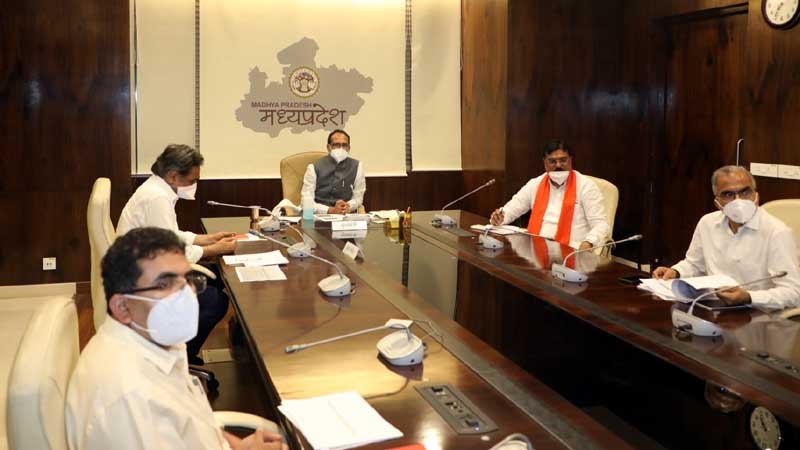 Make such schemes that poor farmers get the maximum benefit