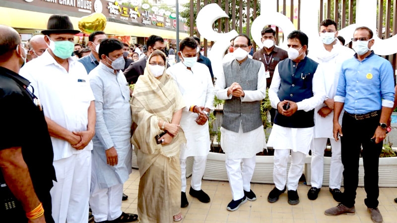 Chief Minister Chouhan reached Chhappan Dukan that gave special identity to Indore in the country