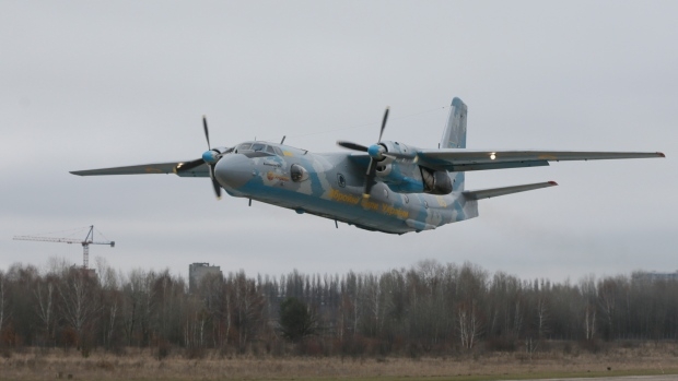  8 die as military plane crashes in Cuba 
