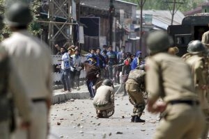  Youth held for stone pelting escapes from police 