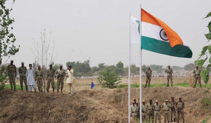  Pakistani, Indian military officials speak: Pakistan Army 