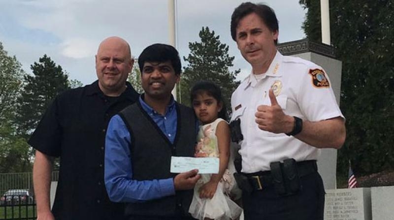  Indian-origin man robbed while rescuing co-worker in US 