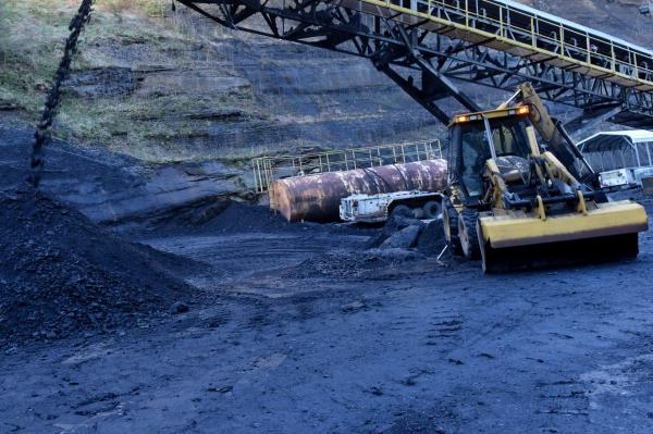  Two killed in Iran coal mine blast 
