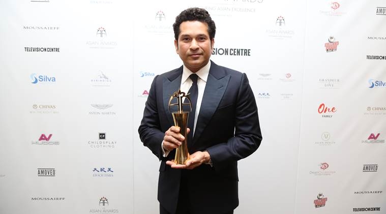  Sachin Tendulkar receives Asian Awards Fellowship 