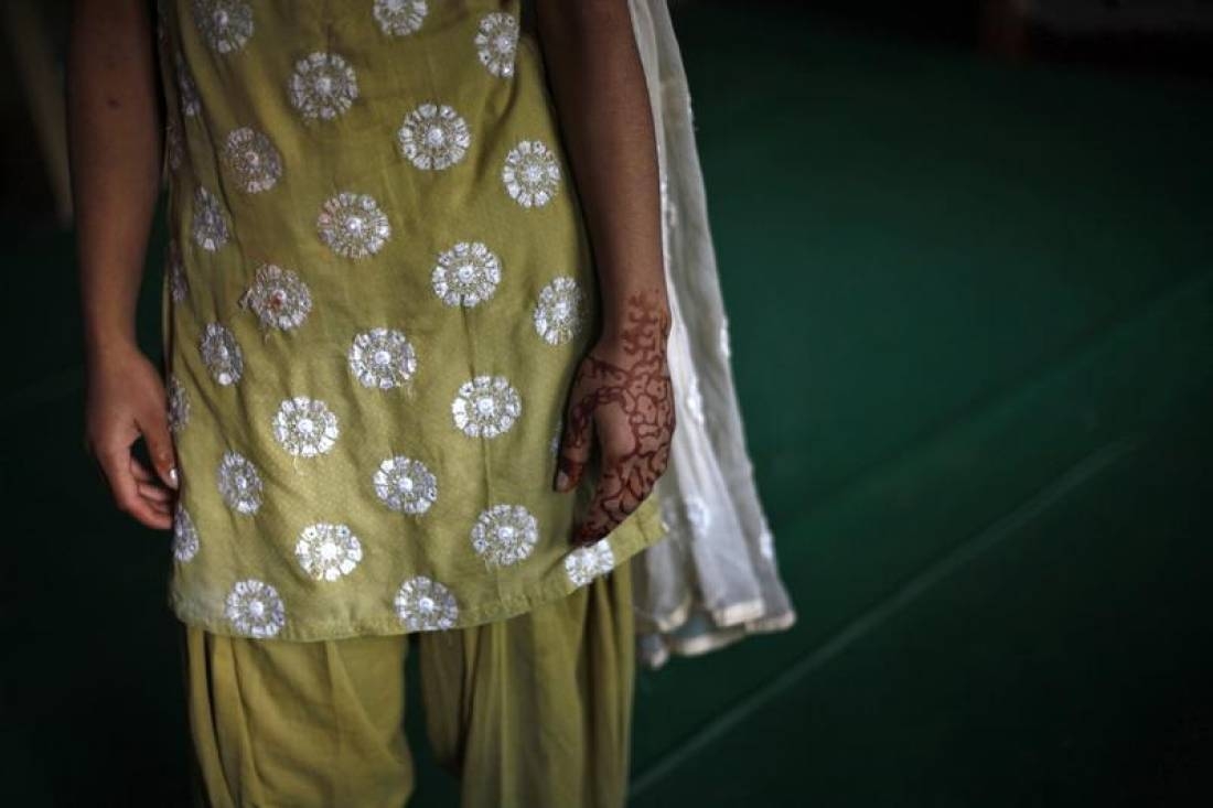  Delhi girl  confined  in house rescued 