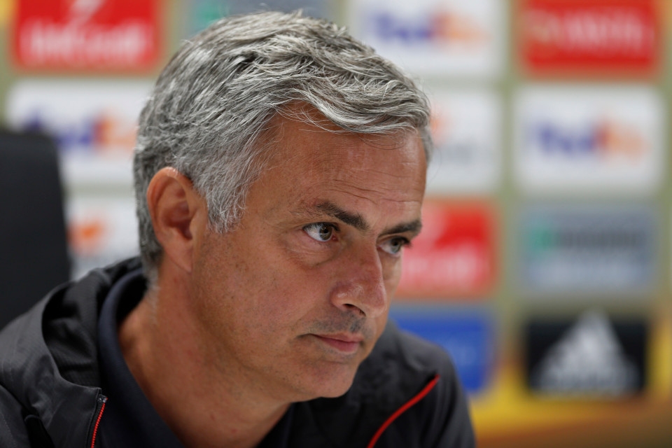  Man Utd coach Mourinho admits winning Europa League is top priority now 