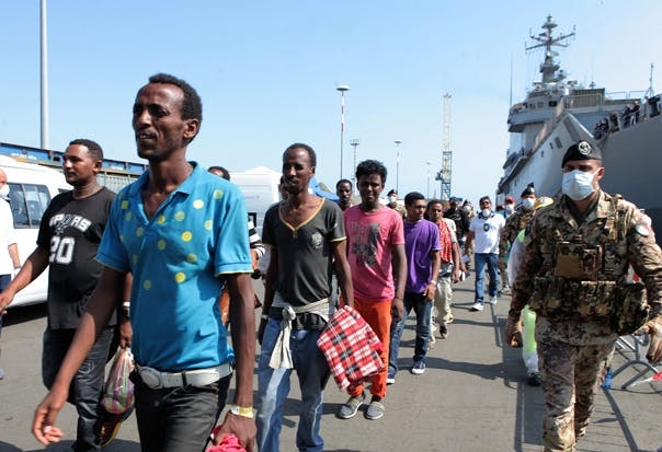  1,600 migrants, toddler s corpse reach Italy 