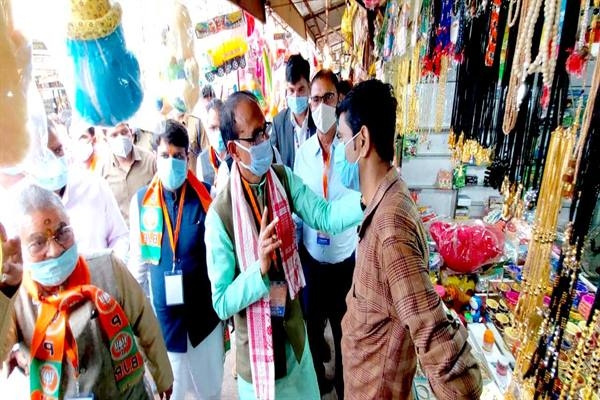 CM Chouhan starts public awareness campaign to wear masks from Salkanpur in Sehore district