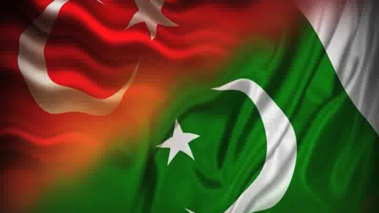  Turkey, Pakistan ink deals on warships, trainer aircraft 