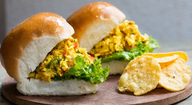 Spicy Paneer Bhurji Pav Sandwich 