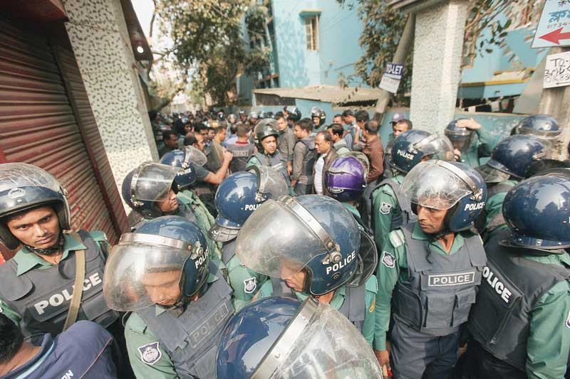  5 killed in Bangladesh suicide blasts 