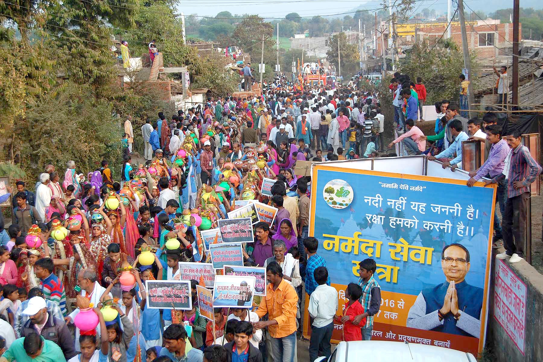 Amid Scorching Heat or Rains, People Participating with Enthusiasm in Narmada Seva Yatra