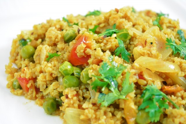 Spicy Broken Wheat Khichdi With Vegetables