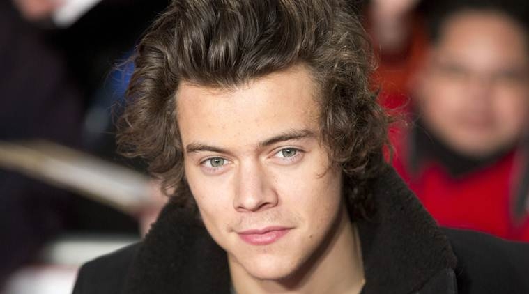  Harry Styles hires former pizza shop worker 