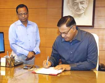 CS reviews preparations of July 2nd tree plantation programme