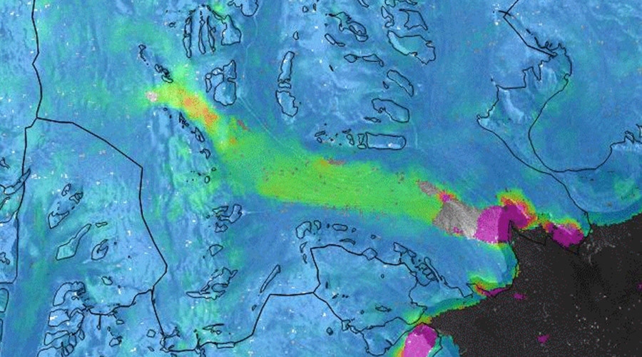  Satellites detect rapid surge of Arctic glacier 