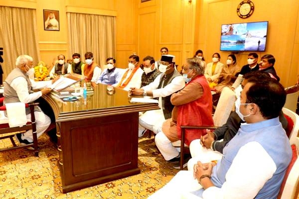 Delegation Submitted Memorandum to Governor Patel