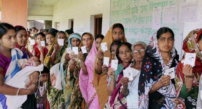  Seven Bengal civic bodies go to the hustings, angry opposition cries foul (Lead) 