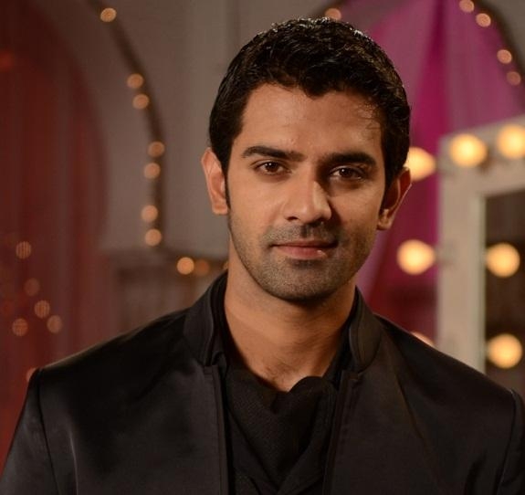 Sanaya Irani excited over Barun Sobti s TV comeback (TV Snippets) 