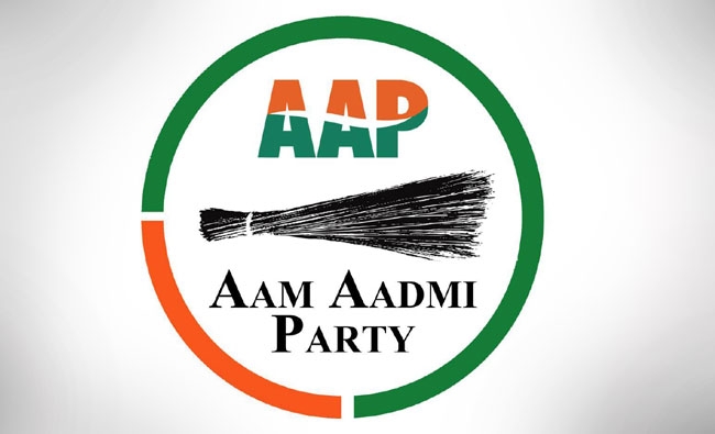  AAP dissolves Punjab unit; leaders show unity 