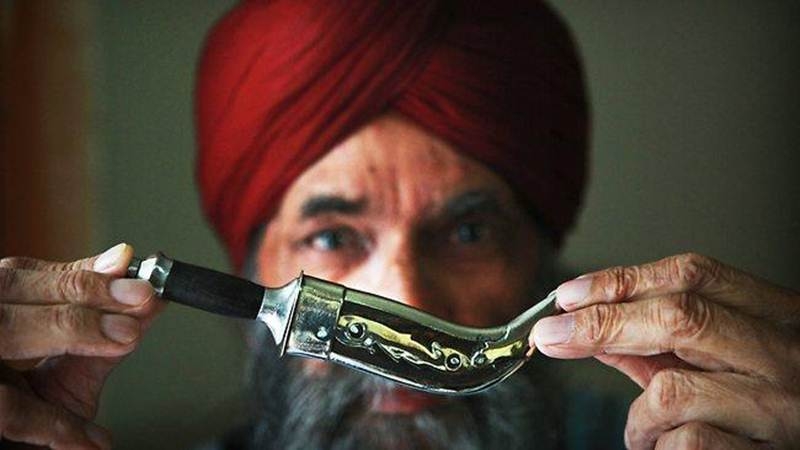  Italian court upholds ban on Sikhs carrying kirpans 